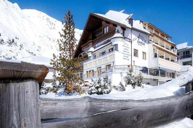 Skiing Holidays at Hotel Alpenland, Obergurgl, Austria